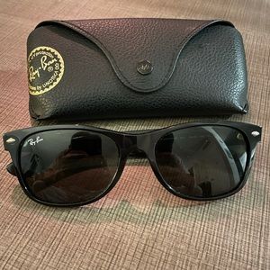 Ray-Ban Black RB2132 Wayfarer Black Sunglasses